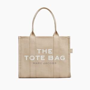 Marc Jacobs The Tote Bag in Beige